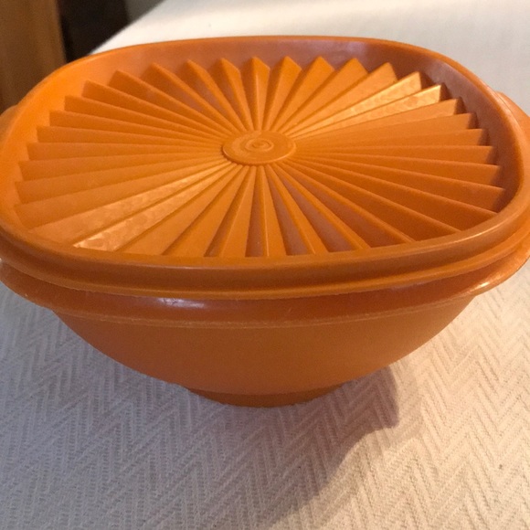 Tupperware - Picture 2 of 6